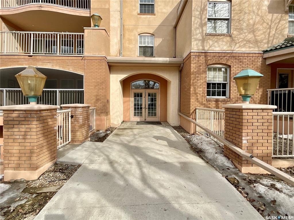 Property Photo: 2315 Cornwall Street 302 SK S4P 2L4