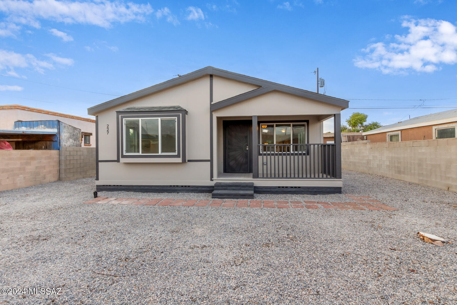 Property Photo:  227 W Sahuaro Street  AZ 85705 