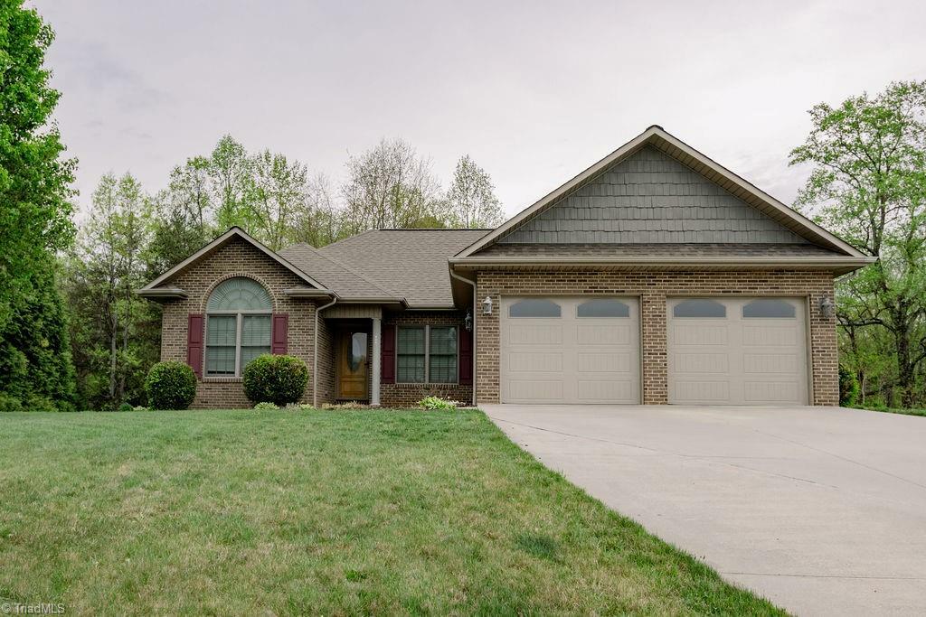 Property Photo: 135 Amber Lane NC 28697