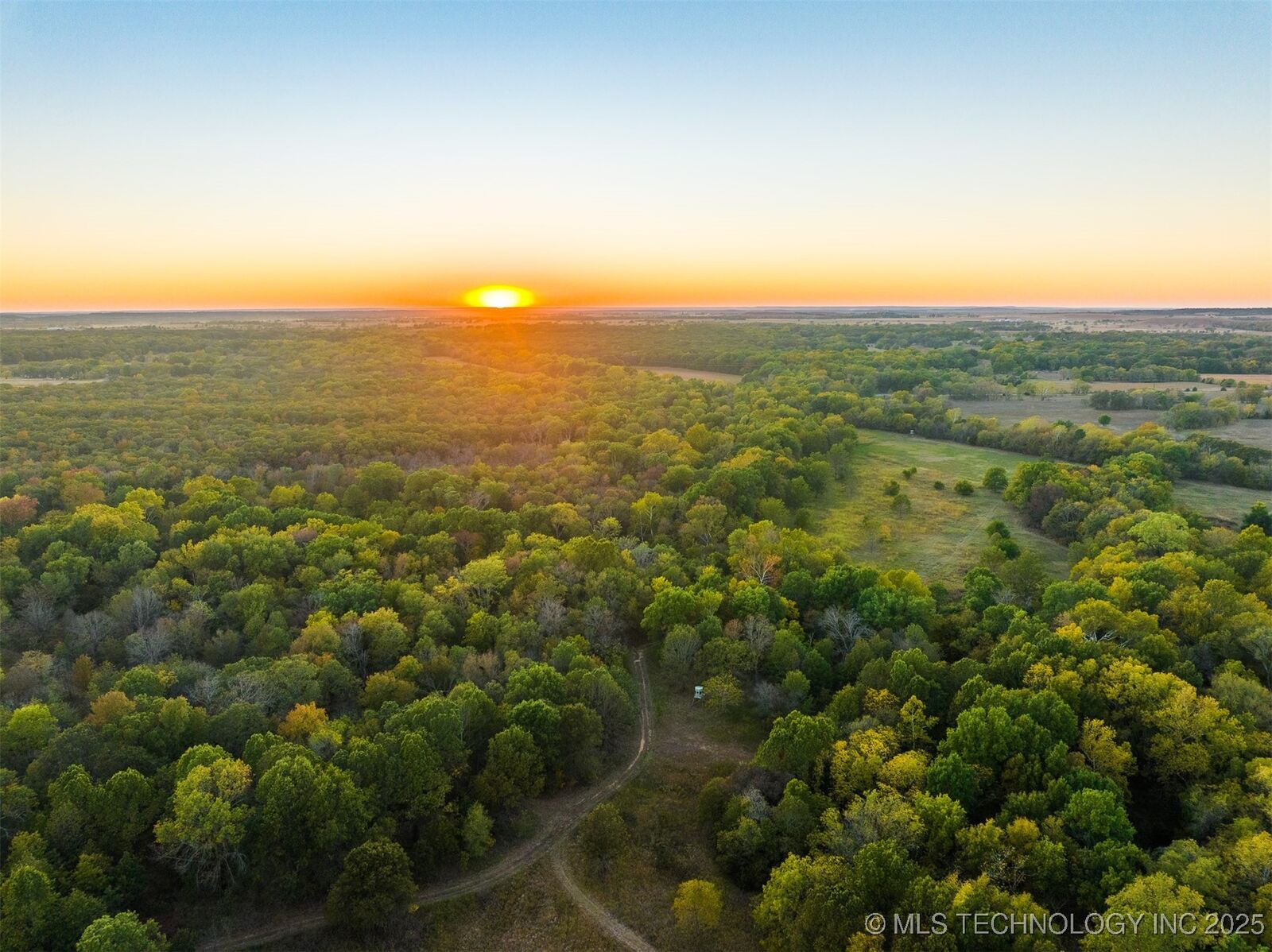 Property Photo:  348 E 3 Road  OK 74083 
