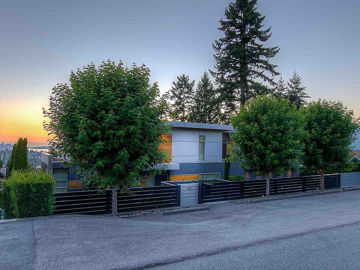 Property Photo: 389 N Glynde Avenue BC V5B 1H1