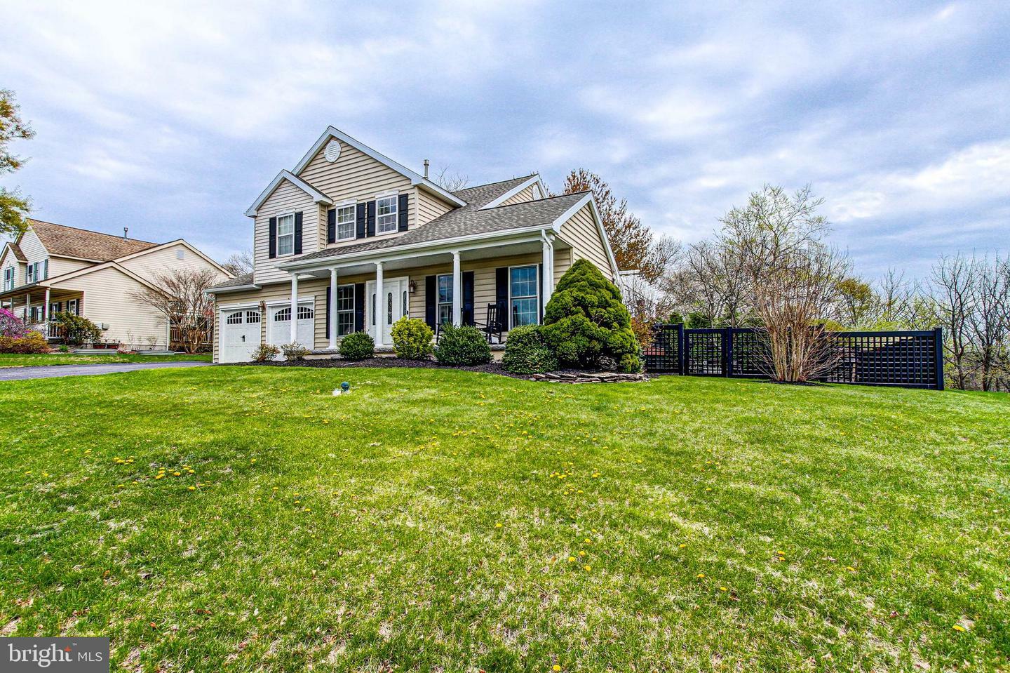 Property Photo: 28 Pebble Beach Lane PA 19464