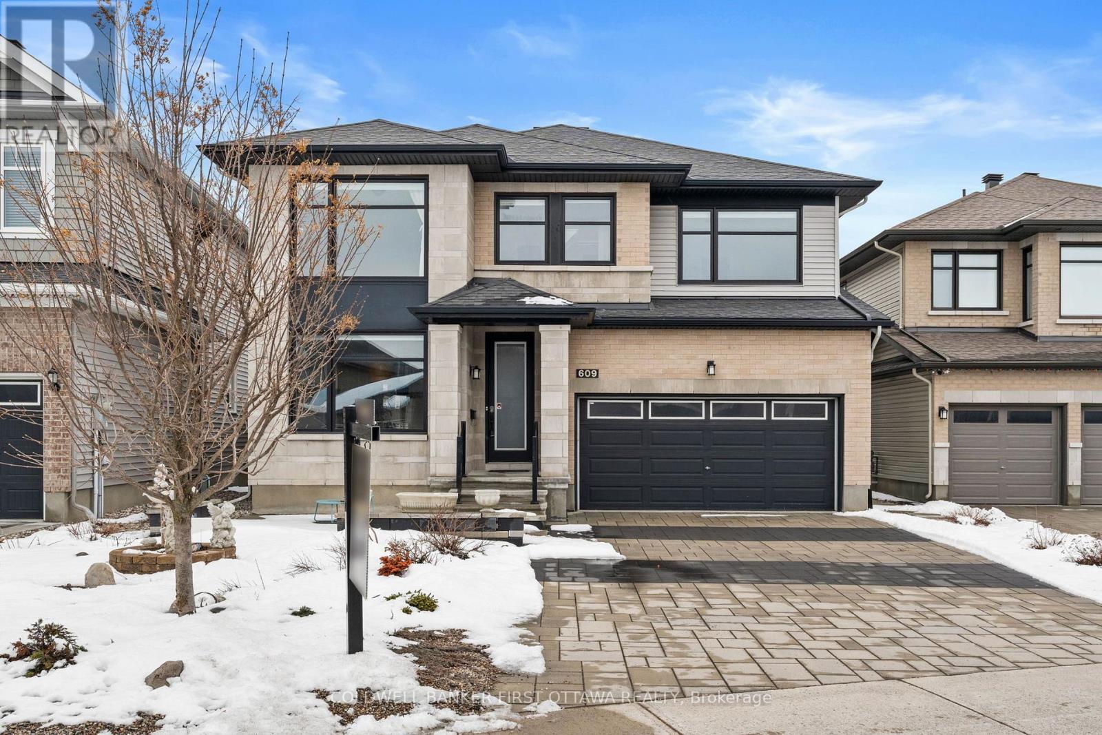 Property Photo: 609 Summerhill Street ON K4M 0C2
