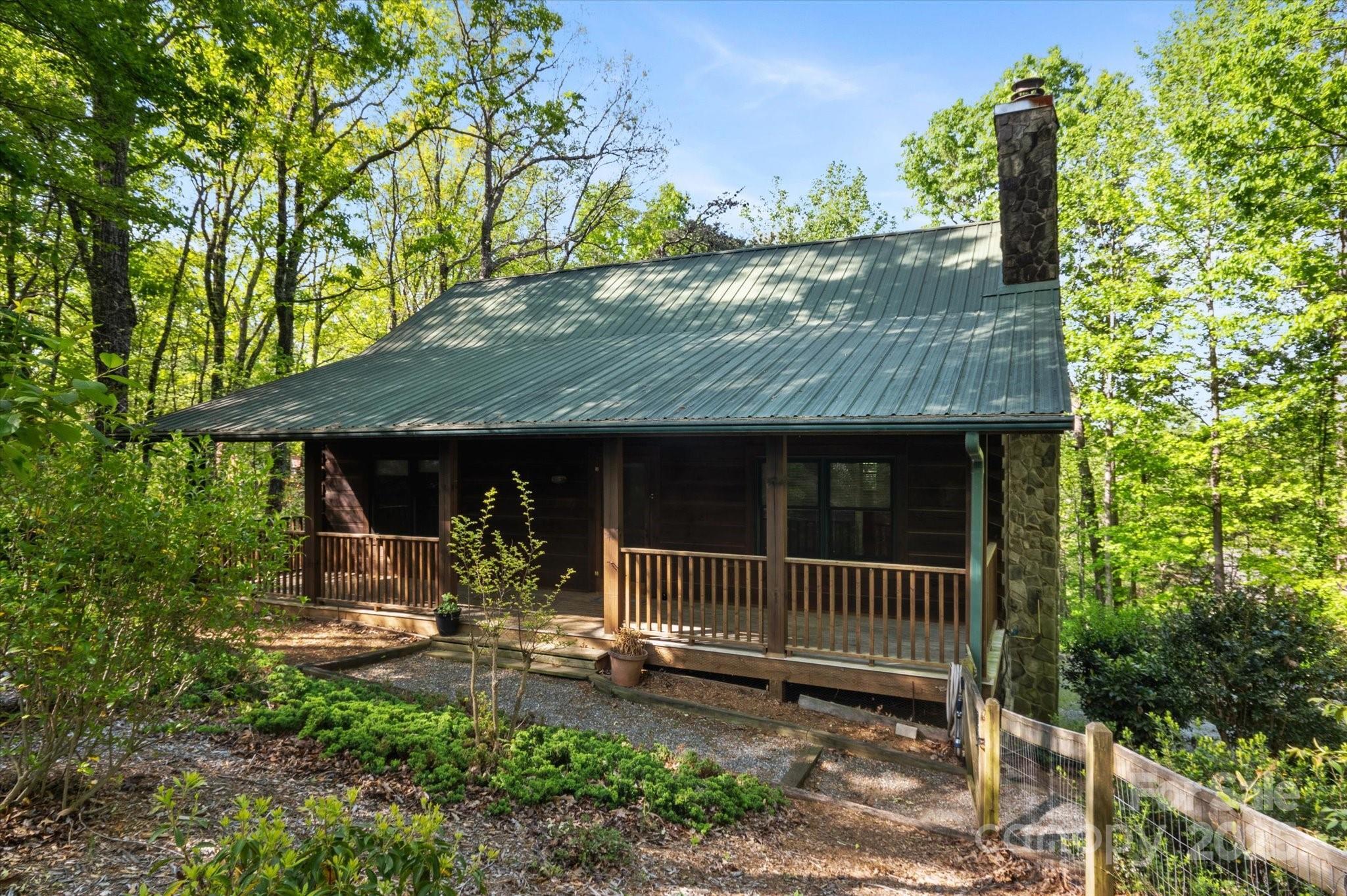 Property Photo:  447 Cherokee Circle  NC 28782 