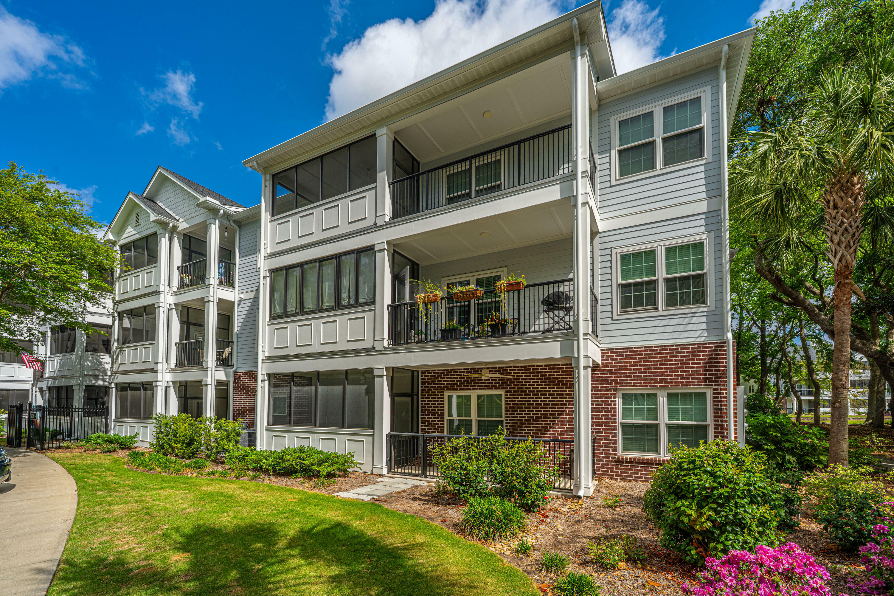 Property Photo: 1025 Riverland Woods Place # 901 SC 29412