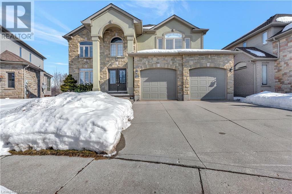 Property Photo: 510 Forest Gate Crescent ON N2V 2X2