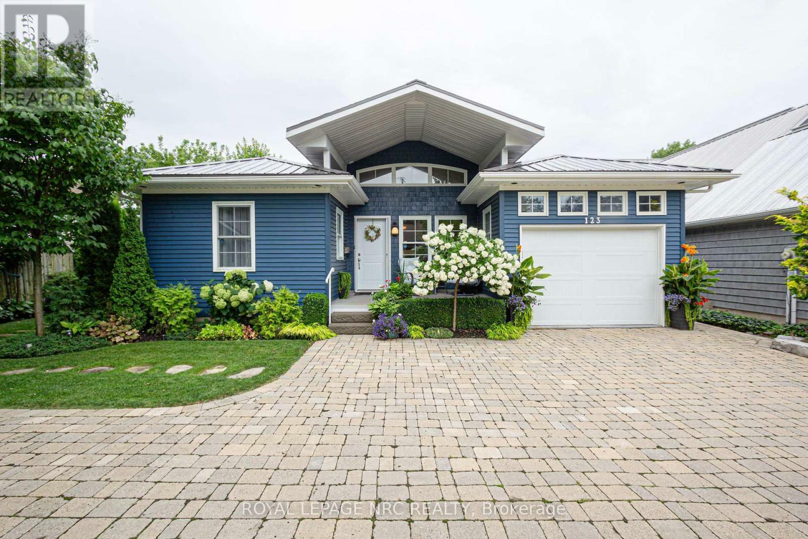 Property Photo: 123 Arthur Street ON L2M 1H8