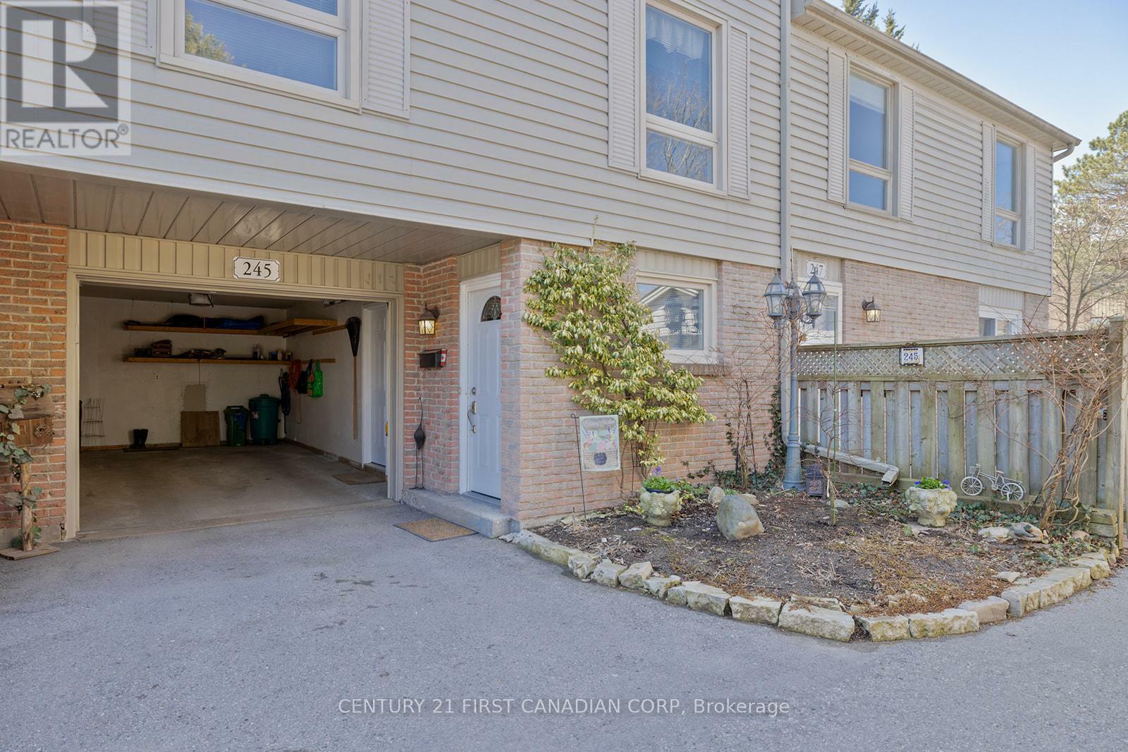 Property Photo: 245 Everglade Crescent ON N6H 4M7