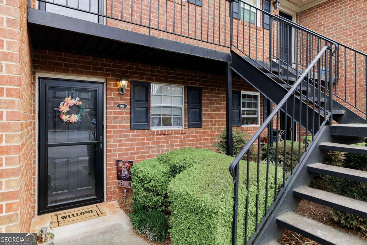 Property Photo: 1688 Prince Avenue 106 GA 30606