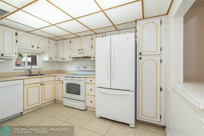 Property Photo: 8960 S Hollybrook Blvd 103 FL 33025