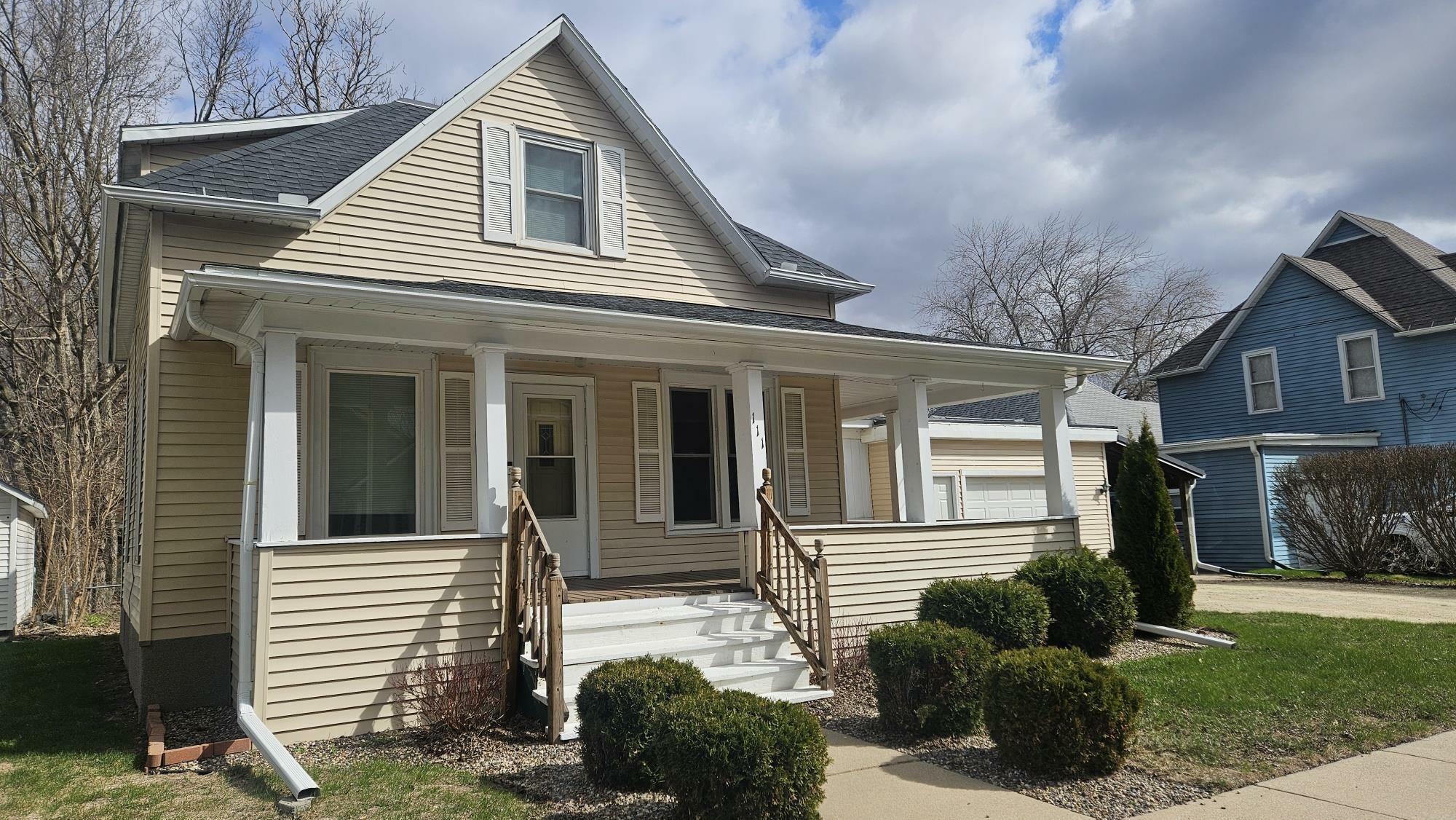 Property Photo: 111 1st St. NW IA 50662