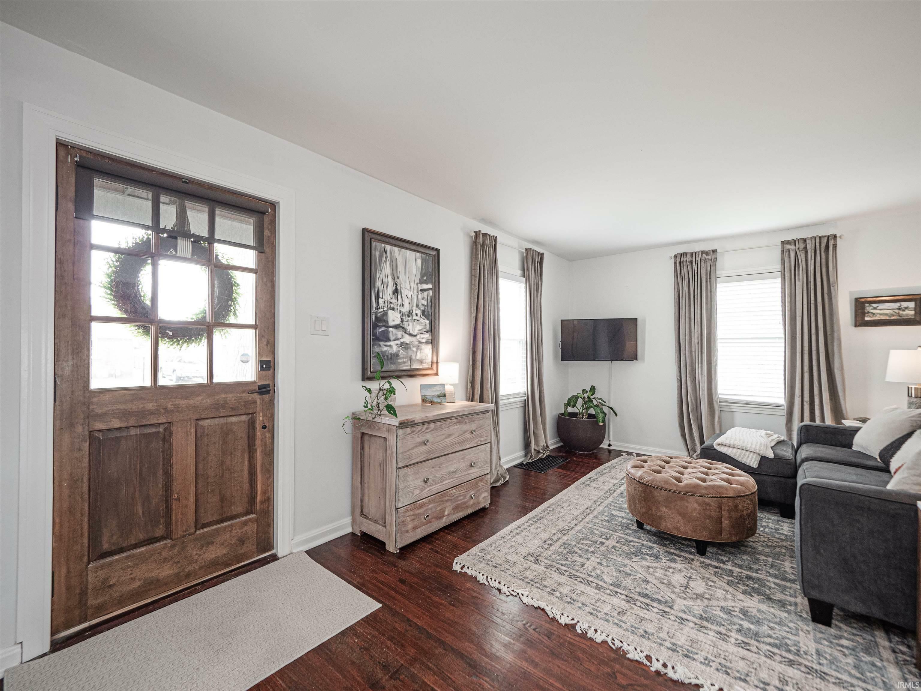 Property Photo: 3008 E. Oak Street IN 47714
