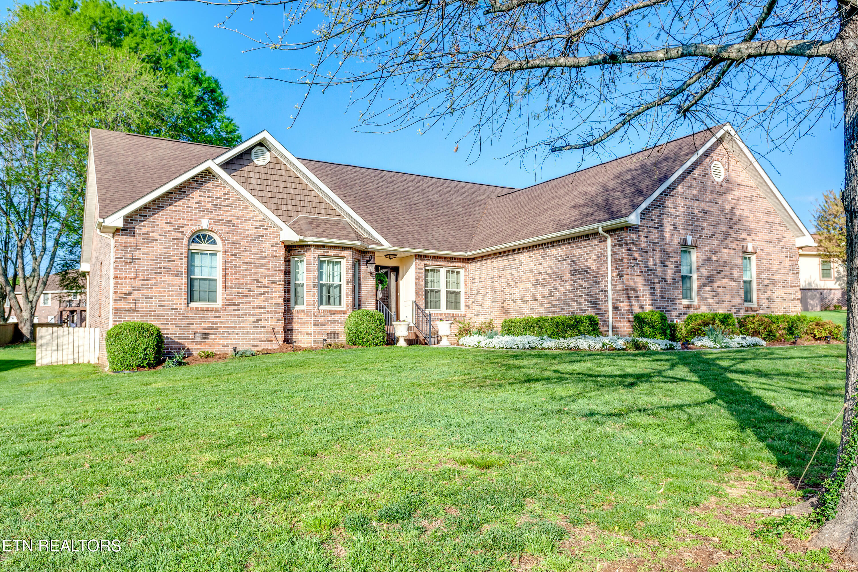 Property Photo: 5605 Glenlyn Drive TN 37849