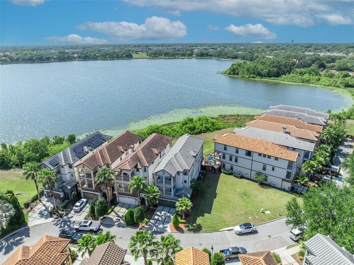 Property Photo: 7613 Toscana Boulevard FL 32819