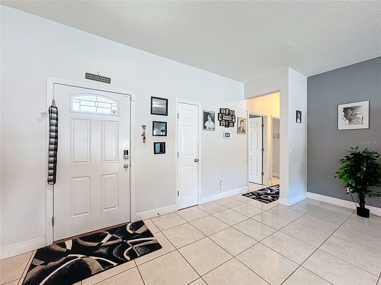 Property Photo:  229 Elm Court  FL 34759 