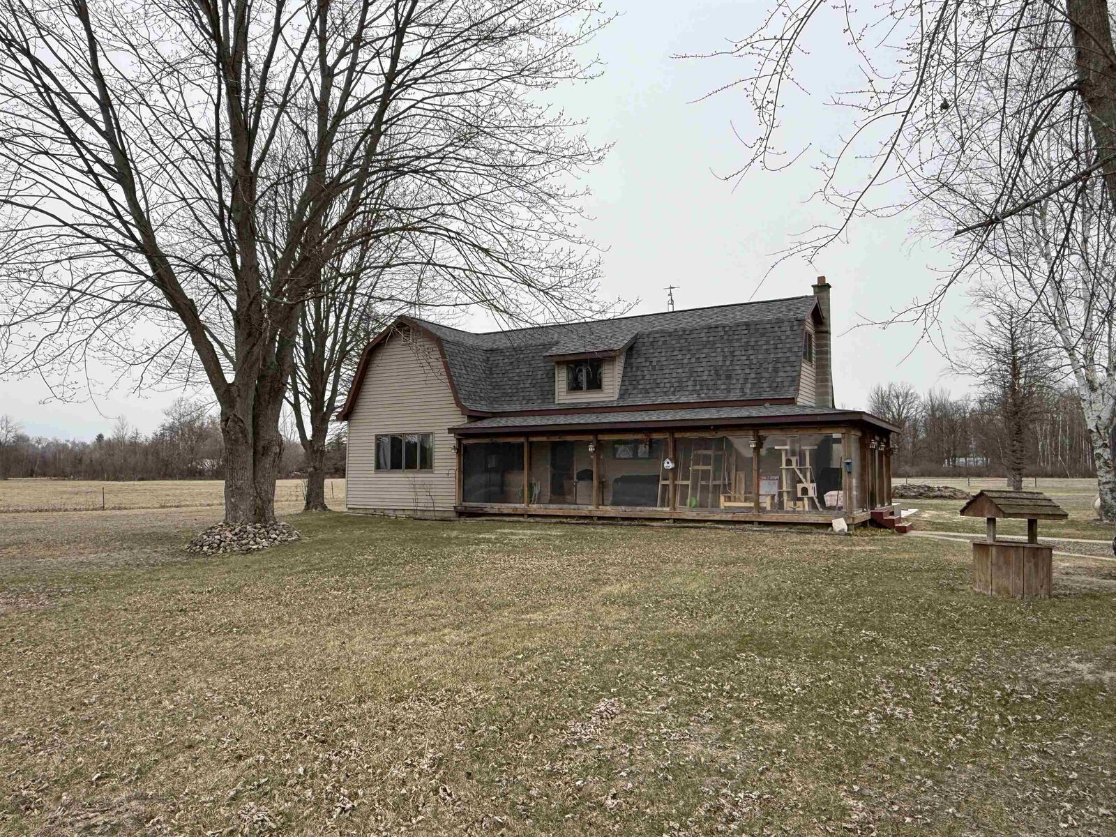Property Photo:  2460 Badger Road  MI 48612 
