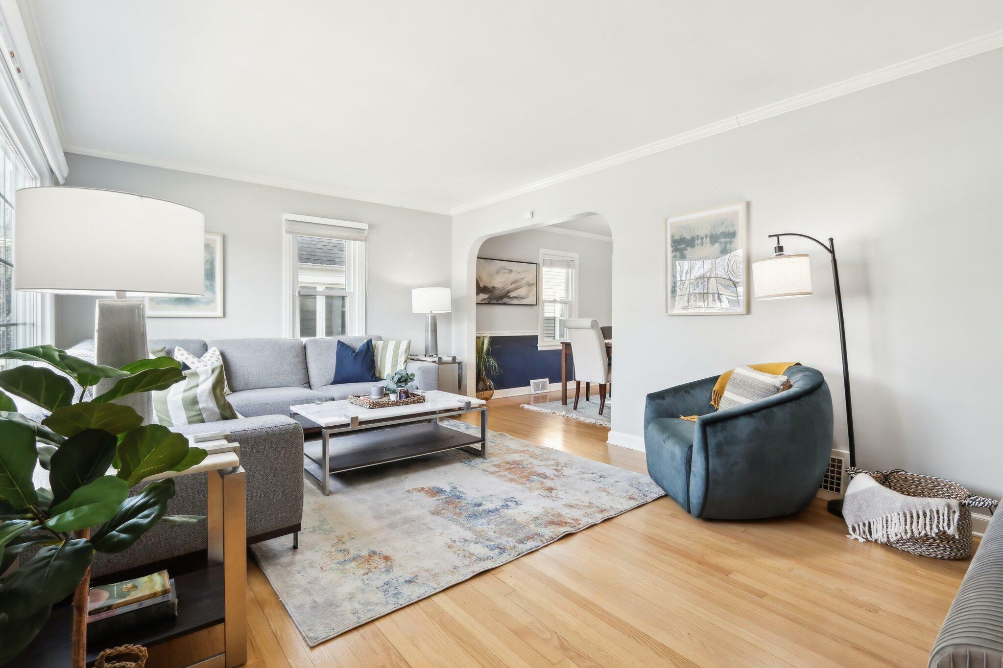 Property Photo: 5048 N Berkeley Blvd WI 53217