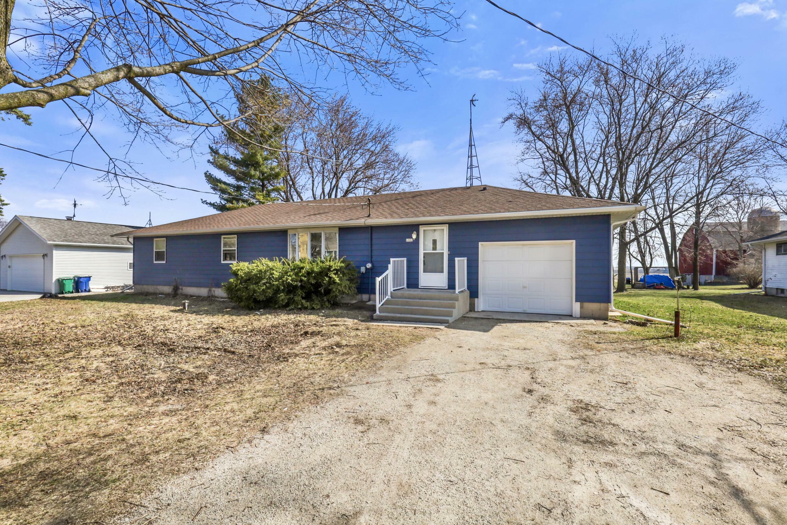 Property Photo: 6982 State Highway 175 - WI 53002