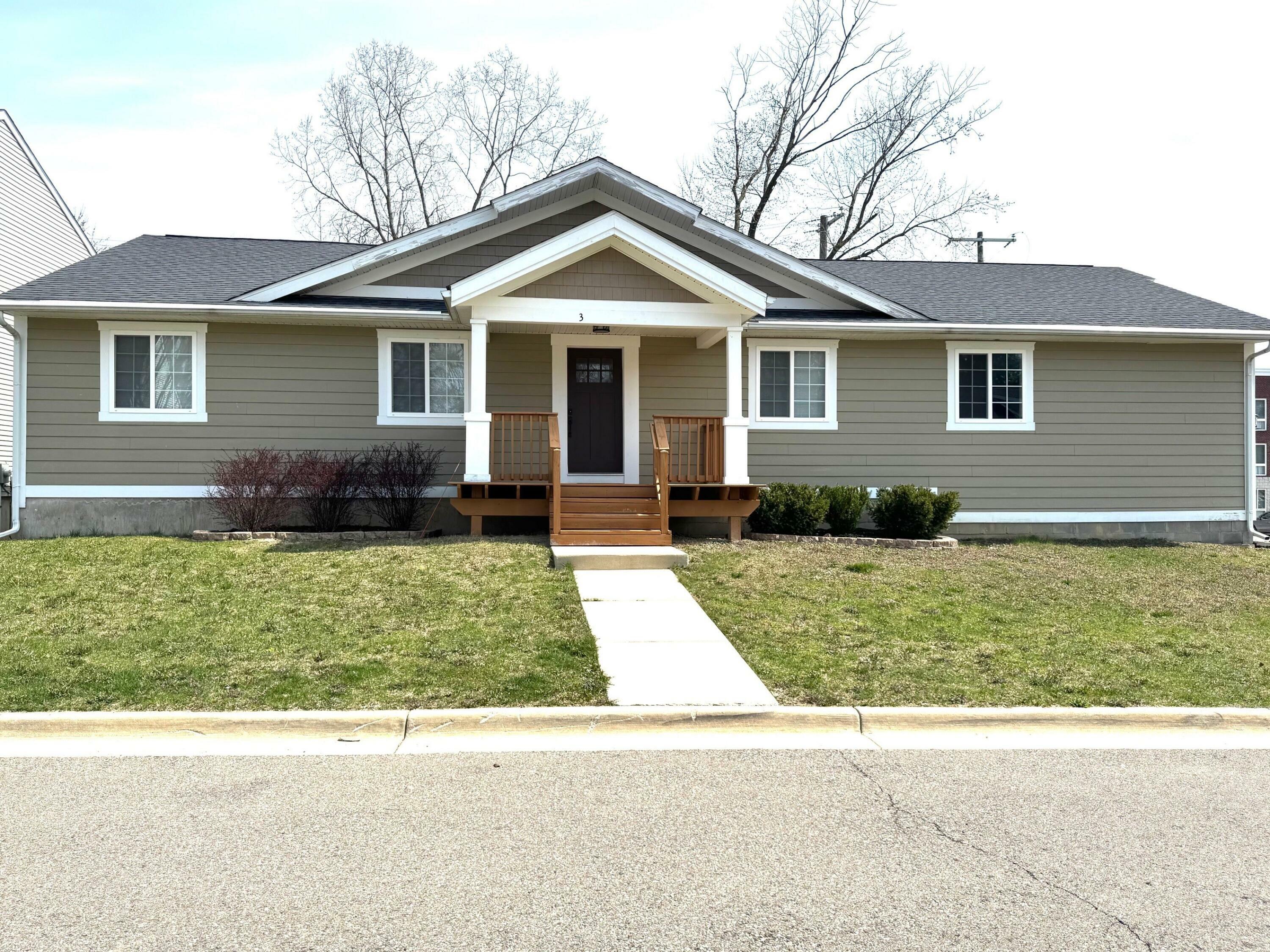 3 Maple Village Court  Ann Arbor MI 48103 photo