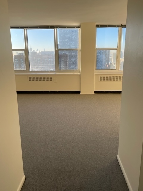 Property Photo: 4250 N Marine Drive 2612 IL 60613
