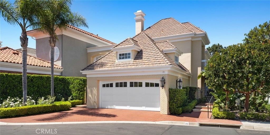 Property Photo: 26 Chatham Court 25 CA 92660