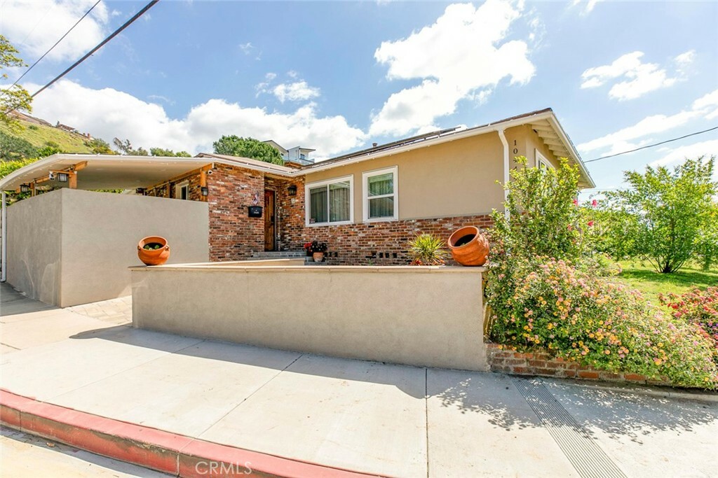 Property Photo: 10444 Flowerdale Court CA 91352