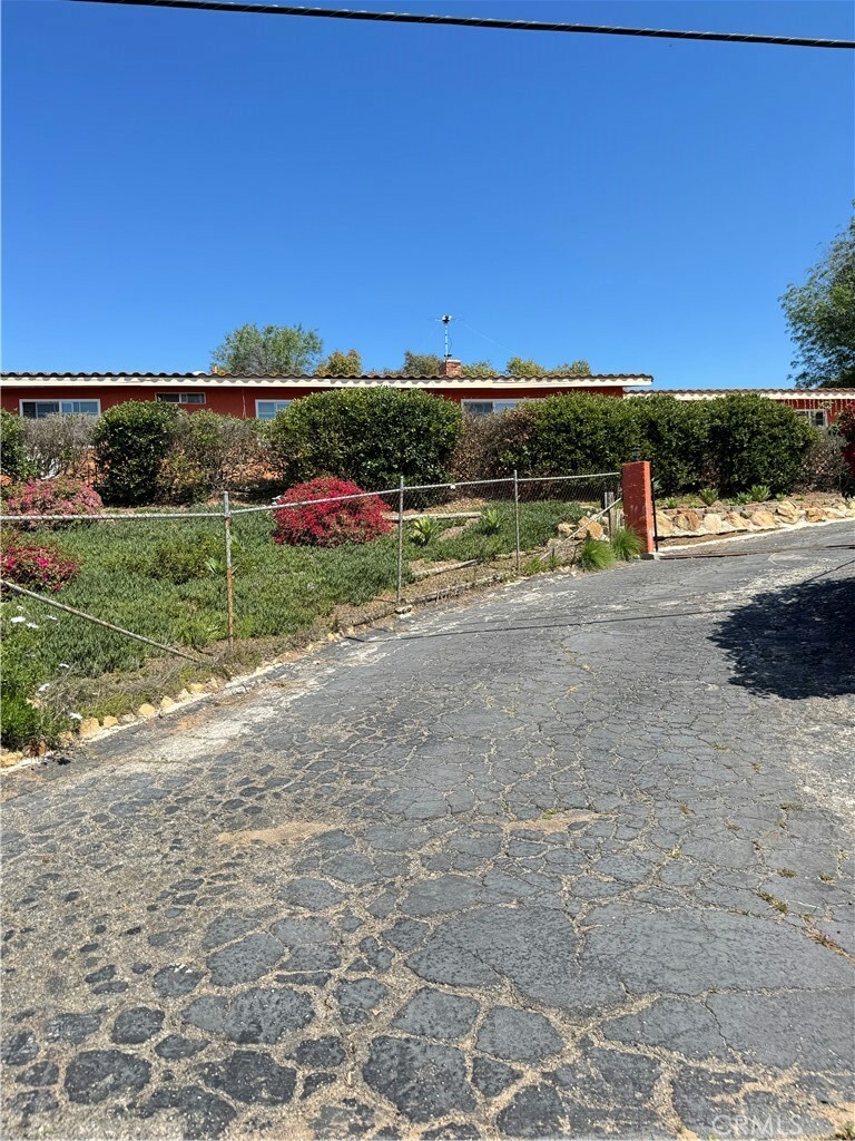 Property Photo: 9040 W Lilac Road CA 92026