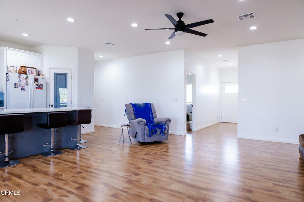Property Photo: 10043 East Avenue R-12 CA 93543