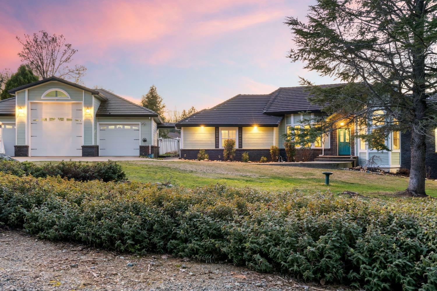 Property Photo: 3044 Roughrider Court CA 95667