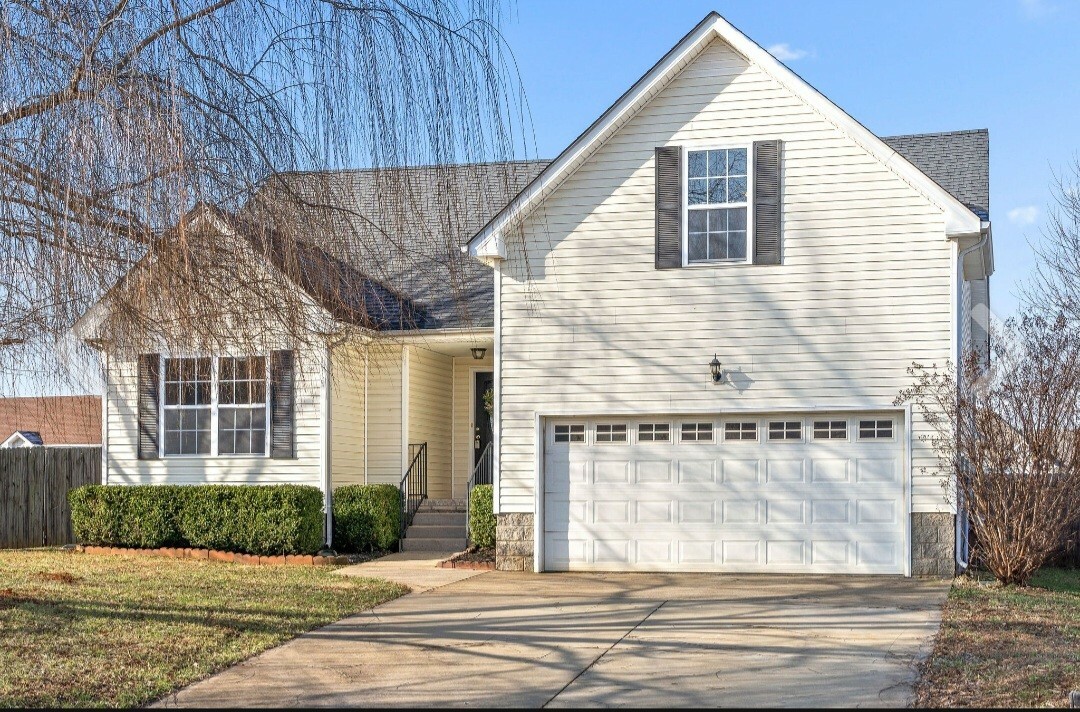 3788 Naples Ct N  Clarksville TN 37040 photo
