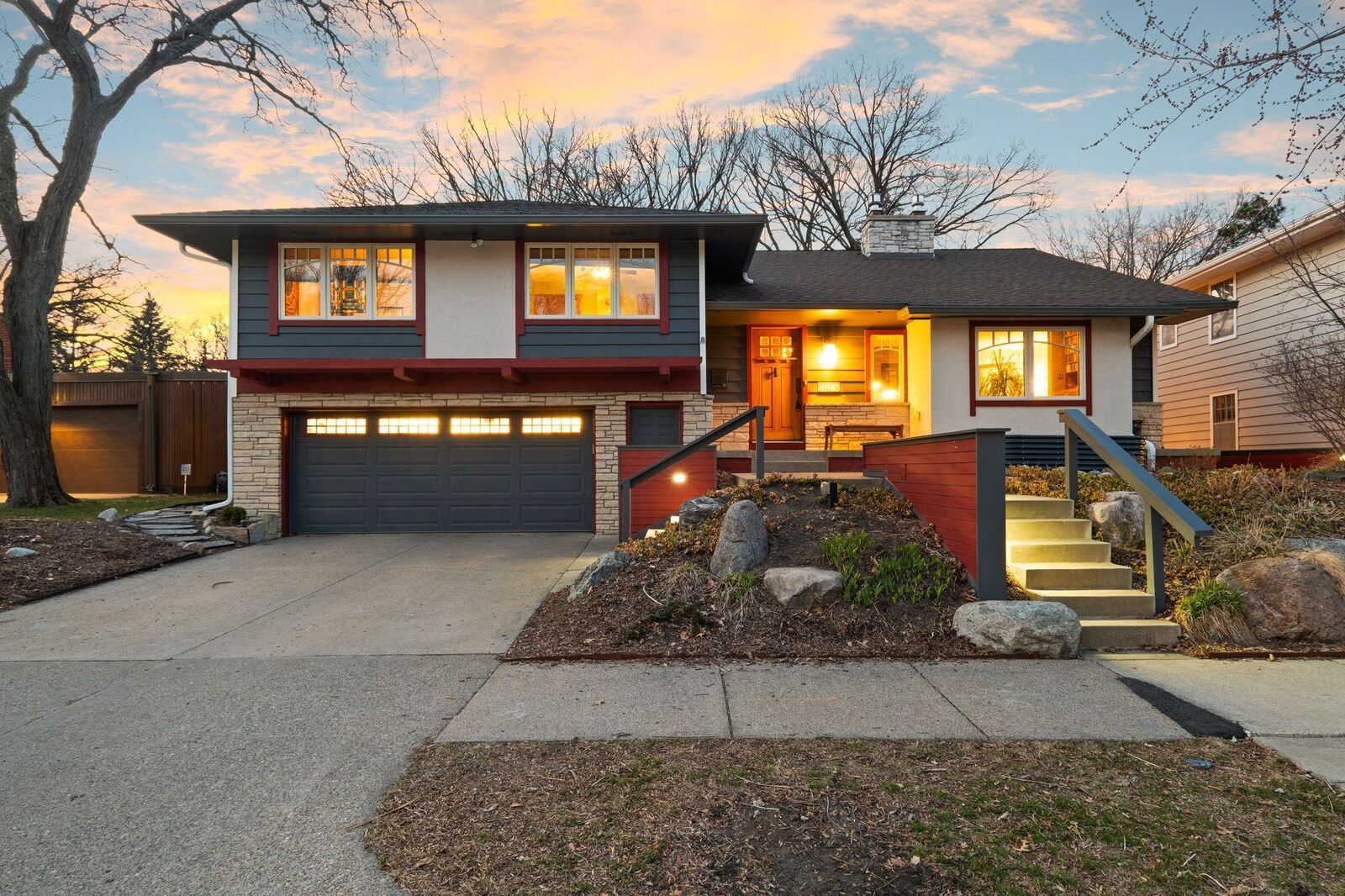 Property Photo:  4810 Folwell Drive  MN 55406 