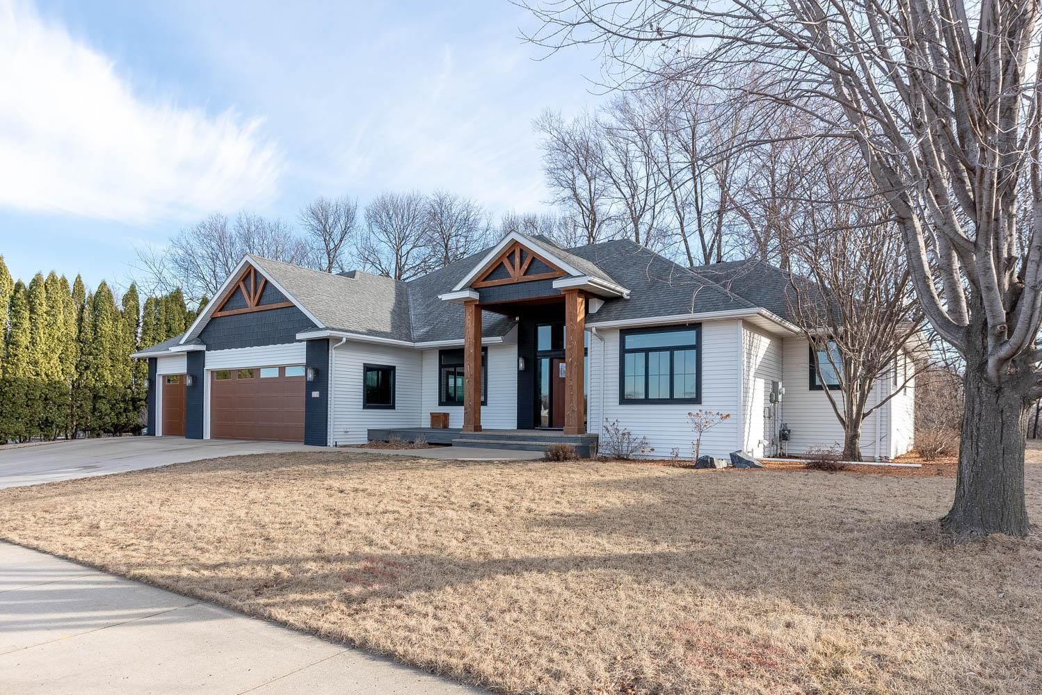 Property Photo: 2110 Coventry Lane MN 56003