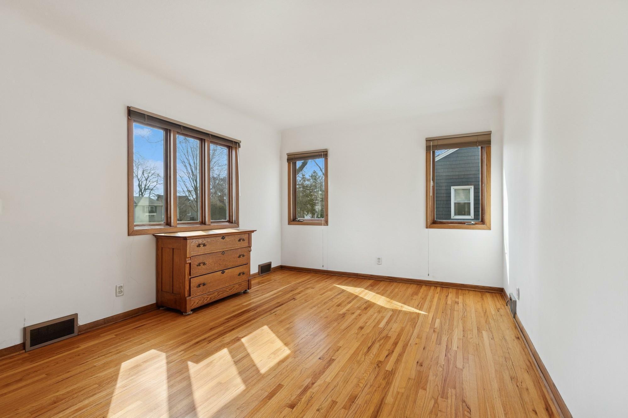 Property Photo:  3054 Boone Avenue S  MN 55426 