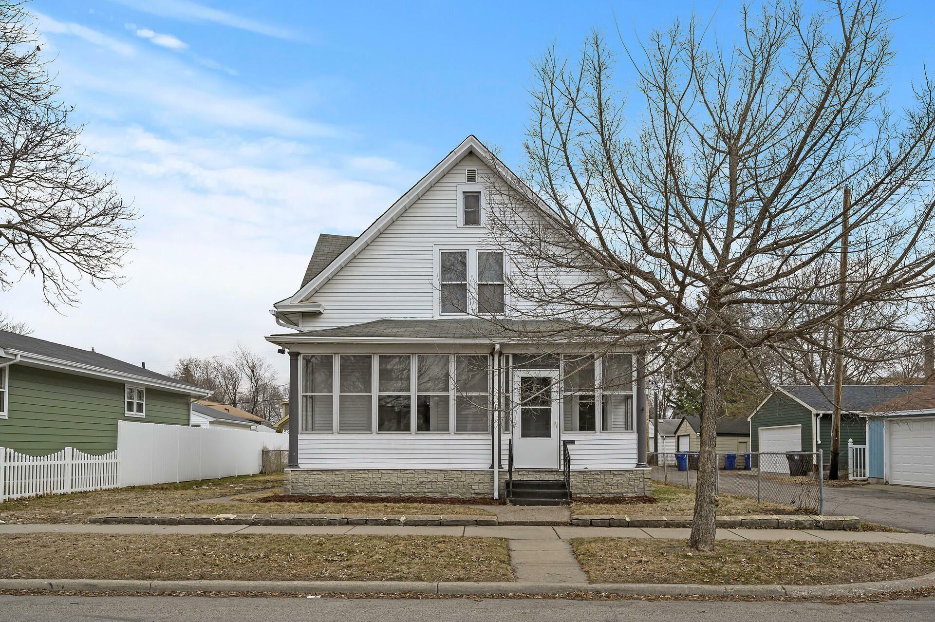 Property Photo: 338 Osceola Avenue S MN 55102