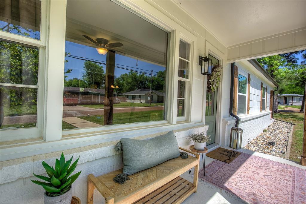 Property Photo: 506 Winn Drive TX 75494