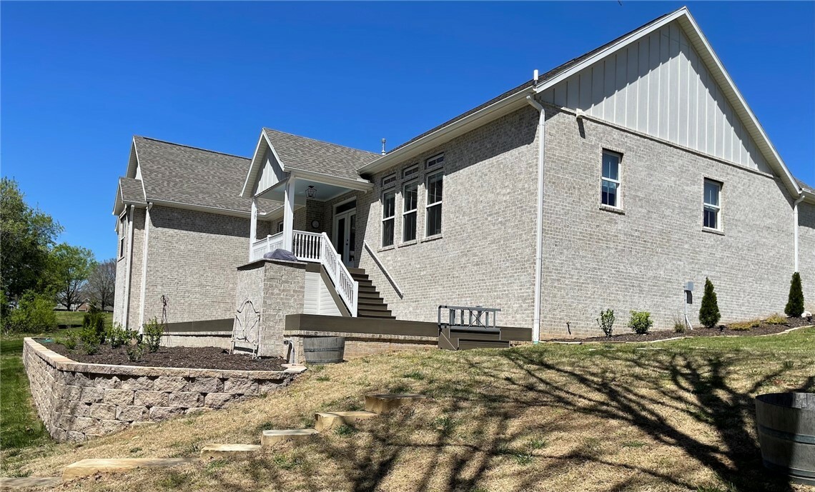 Property Photo: 14302 Rolling Hills Drive AR 72712