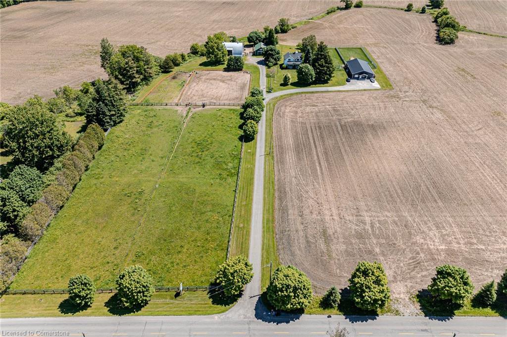 Property Photo: 631 Hillcrest Road ON N3Y 4K1