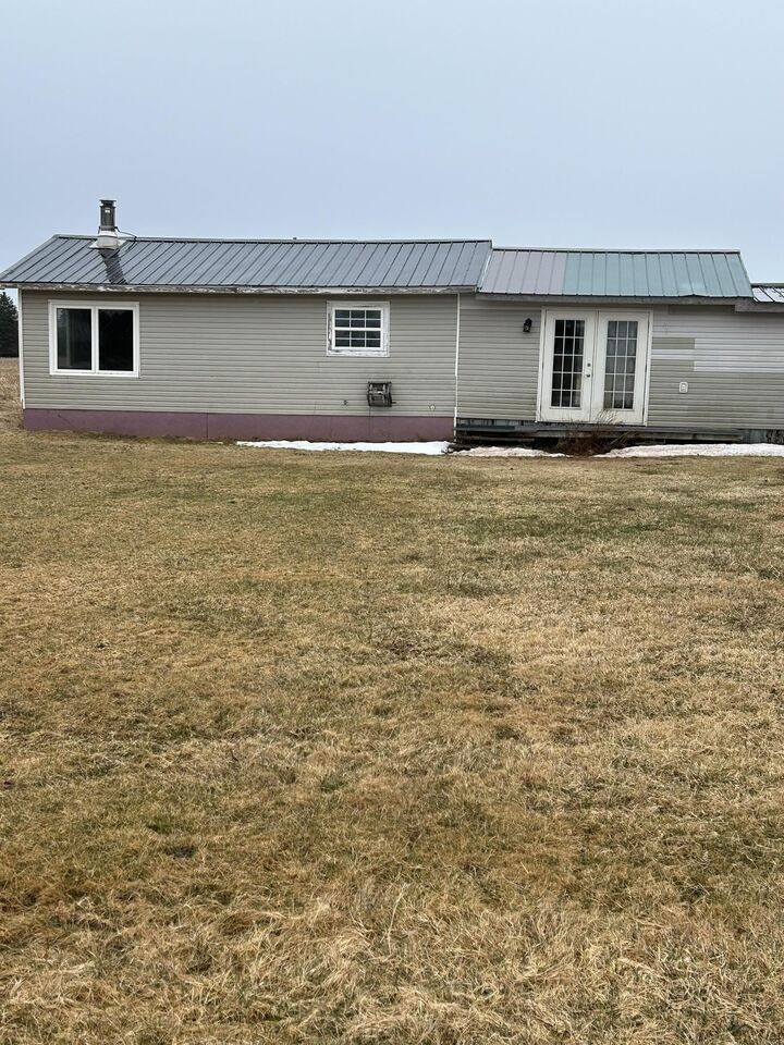 Property Photo: 2960 East Point Road PE C0A 2B0