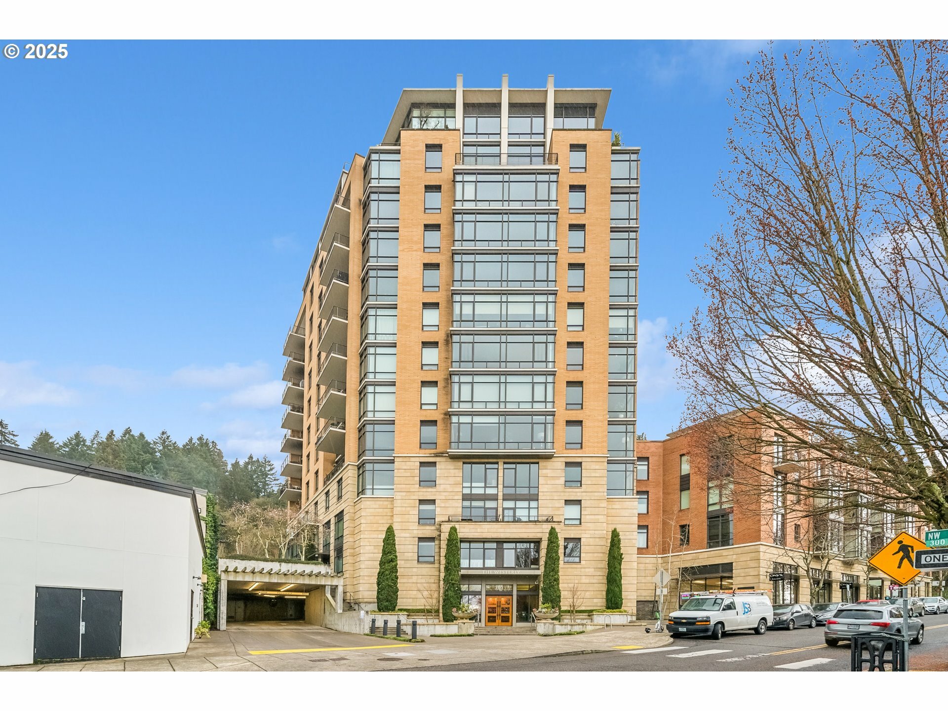 Property Photo: 2351 NW Westover Rd 315 OR 97210