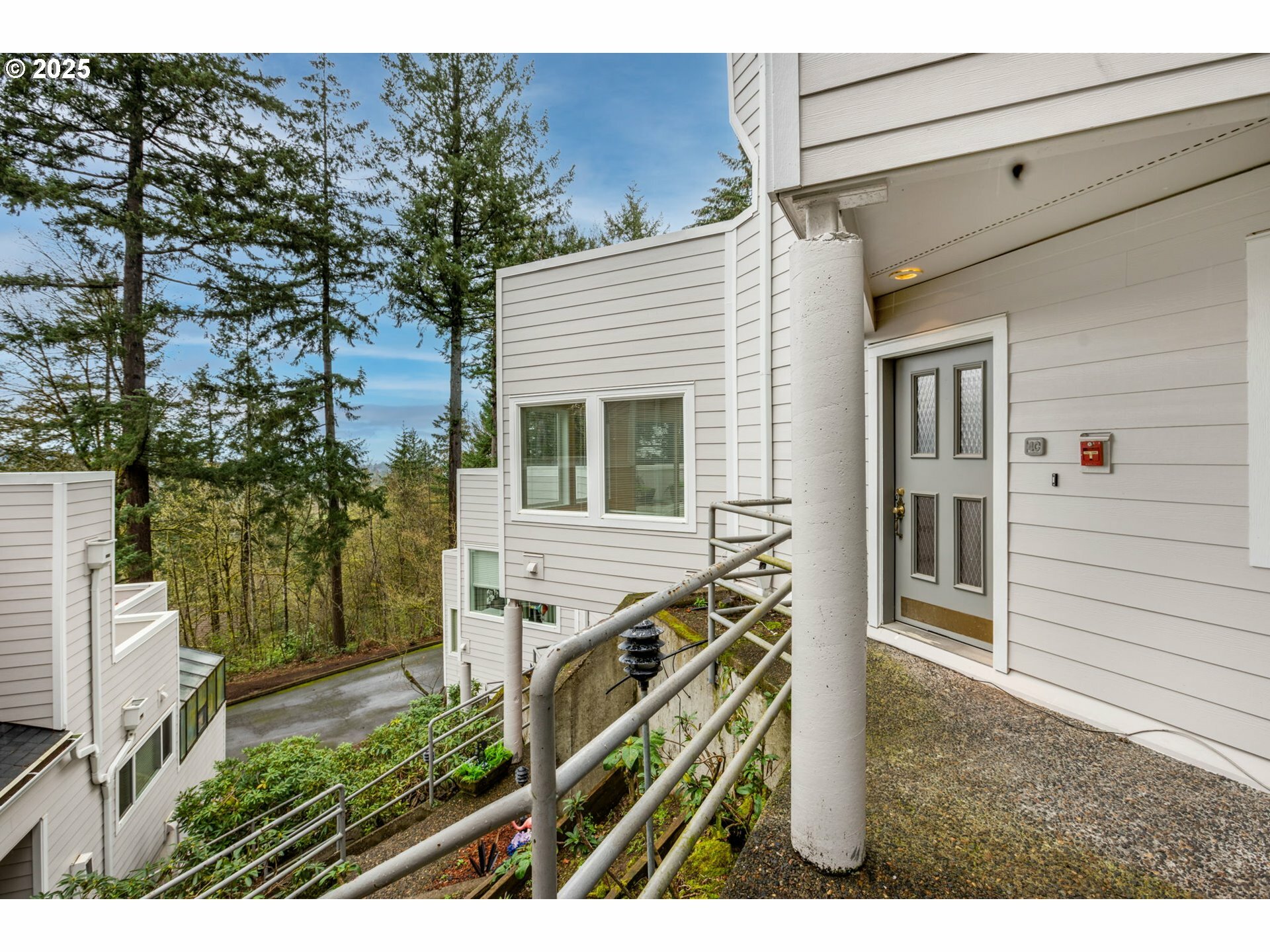 Property Photo: 48 Eagle Crest Dr 4C OR 97035