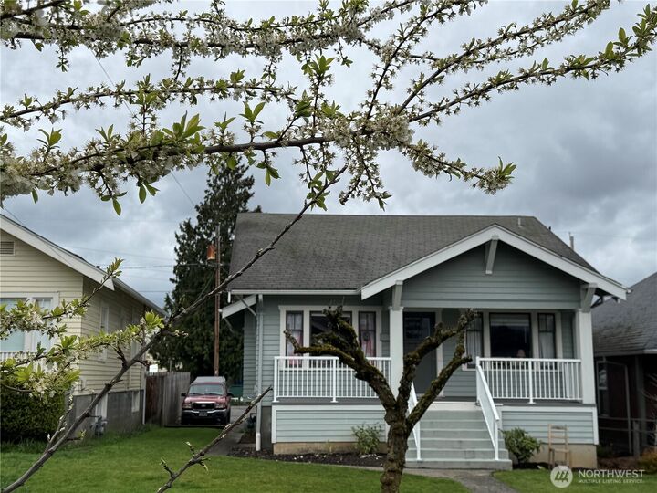 Property Photo:  1445  Iron Street  WA 98225 