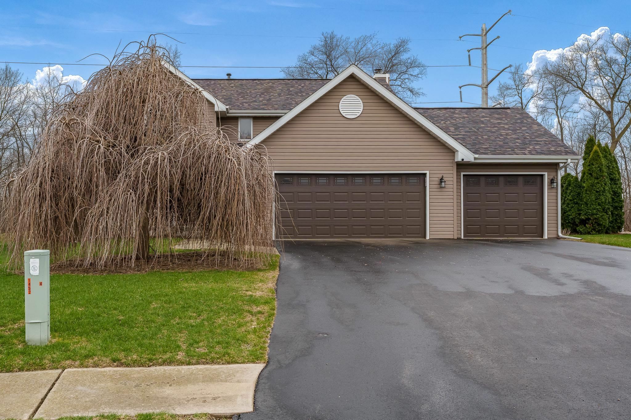 214 Heeren Drive  Winnebago IL 61088 photo