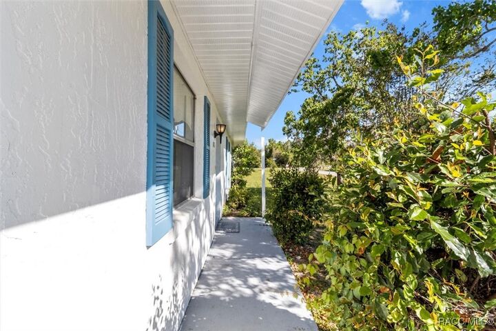 Property Photo: 813 Constitution Boulevard FL 34453