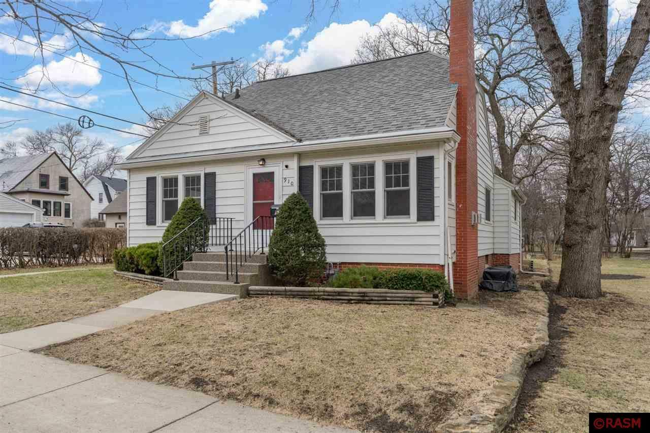 Property Photo: 910 Owatonna Street MN 56001