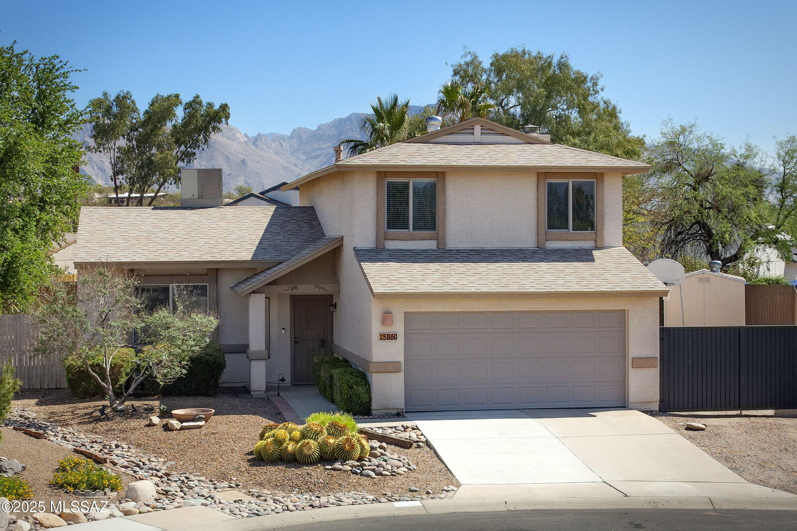 Property Photo: 5860 N Troutbrook Place AZ 85741