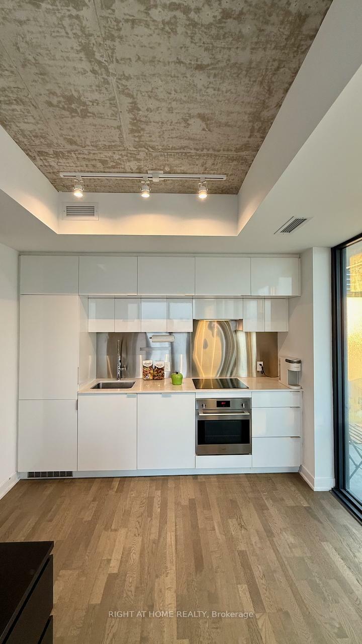 185 Roehampton Avenue 1405  Toronto ON M4P 0C6 photo