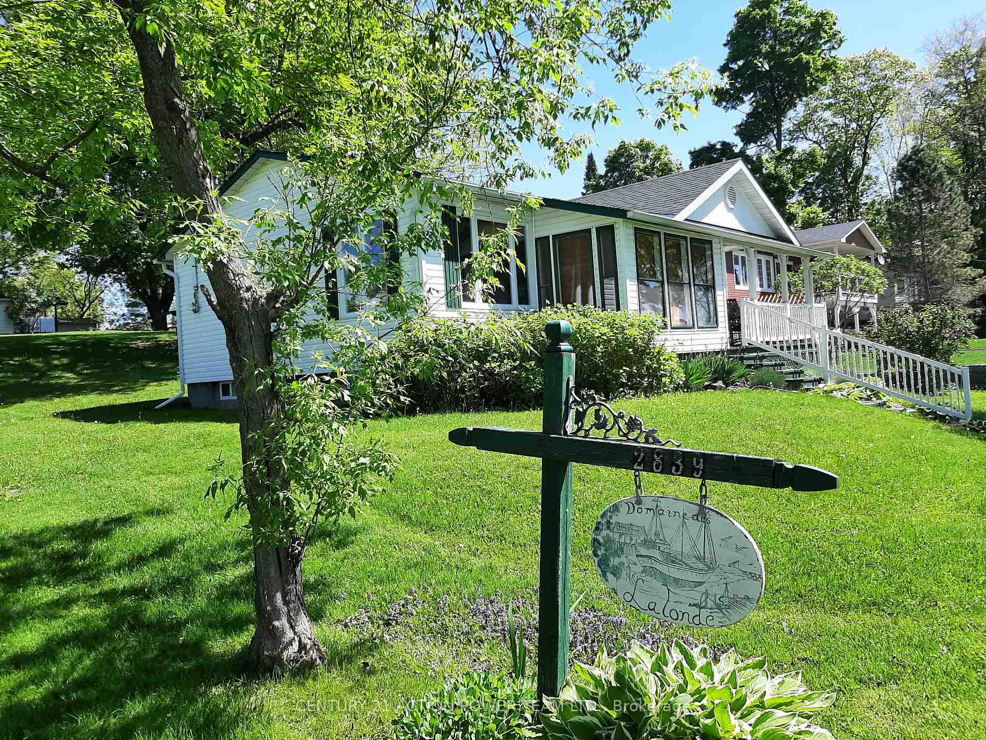 Photo de la propriété: 2839 Domaine Chartrand Street E ON K0B 1J0