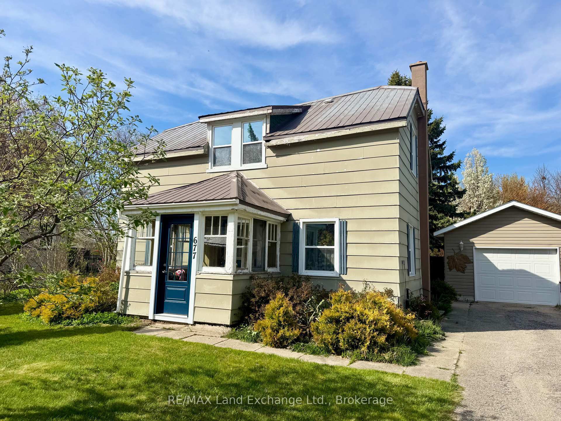 Photo de la propriété: 677 Louis Street ON N0H 2C4