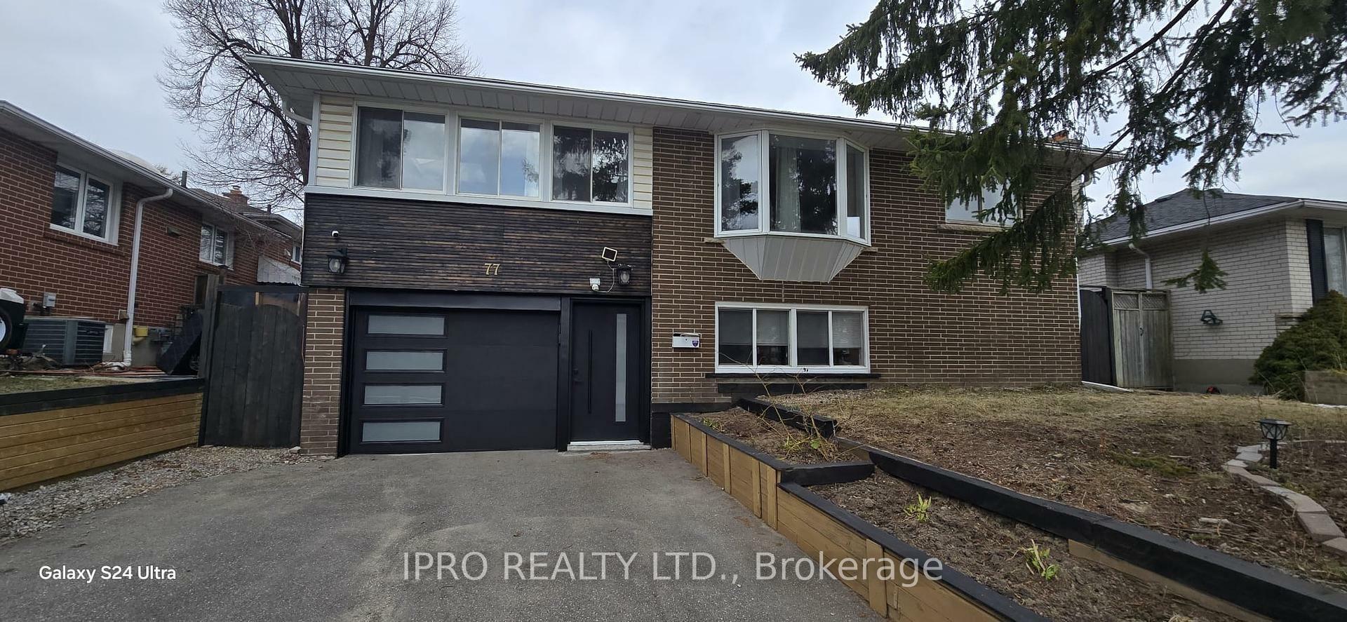 Property Photo: 77 Trayborn Drive ON L4C 4K6