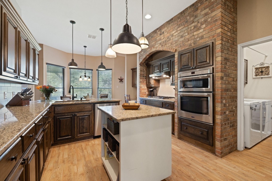 Property Photo: 7303 Bluntleaf Cove TX 78750